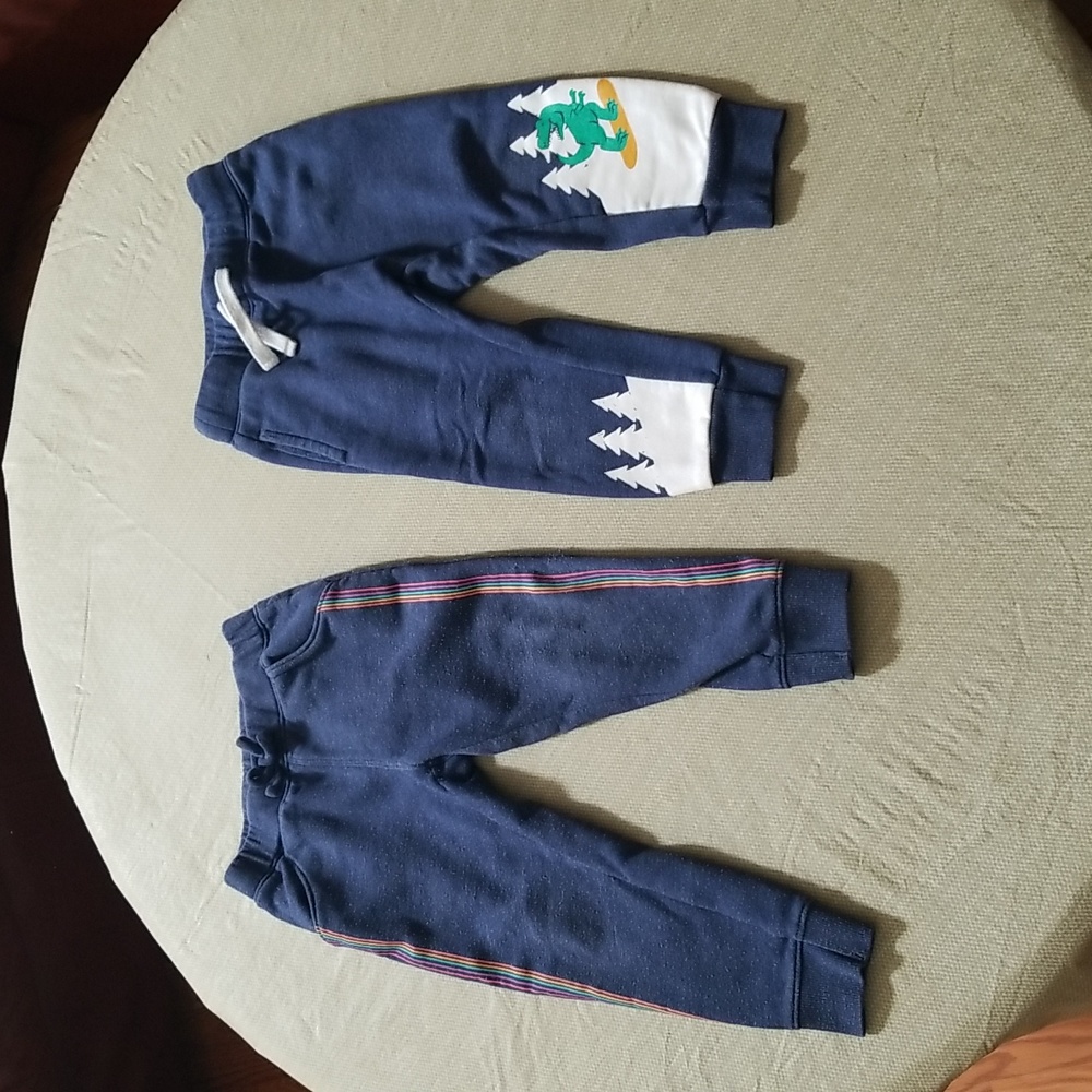 ❣5 for $25 Sale❣ 2 Pairs Old Navy Sweat Pants